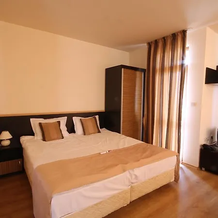 Wood & * Bansko