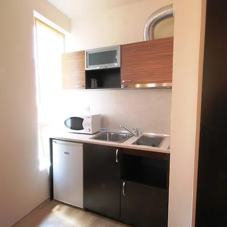 Wood & Apartment