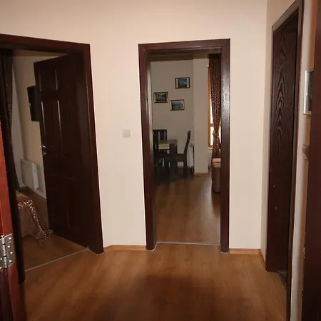 Wood & Apartment